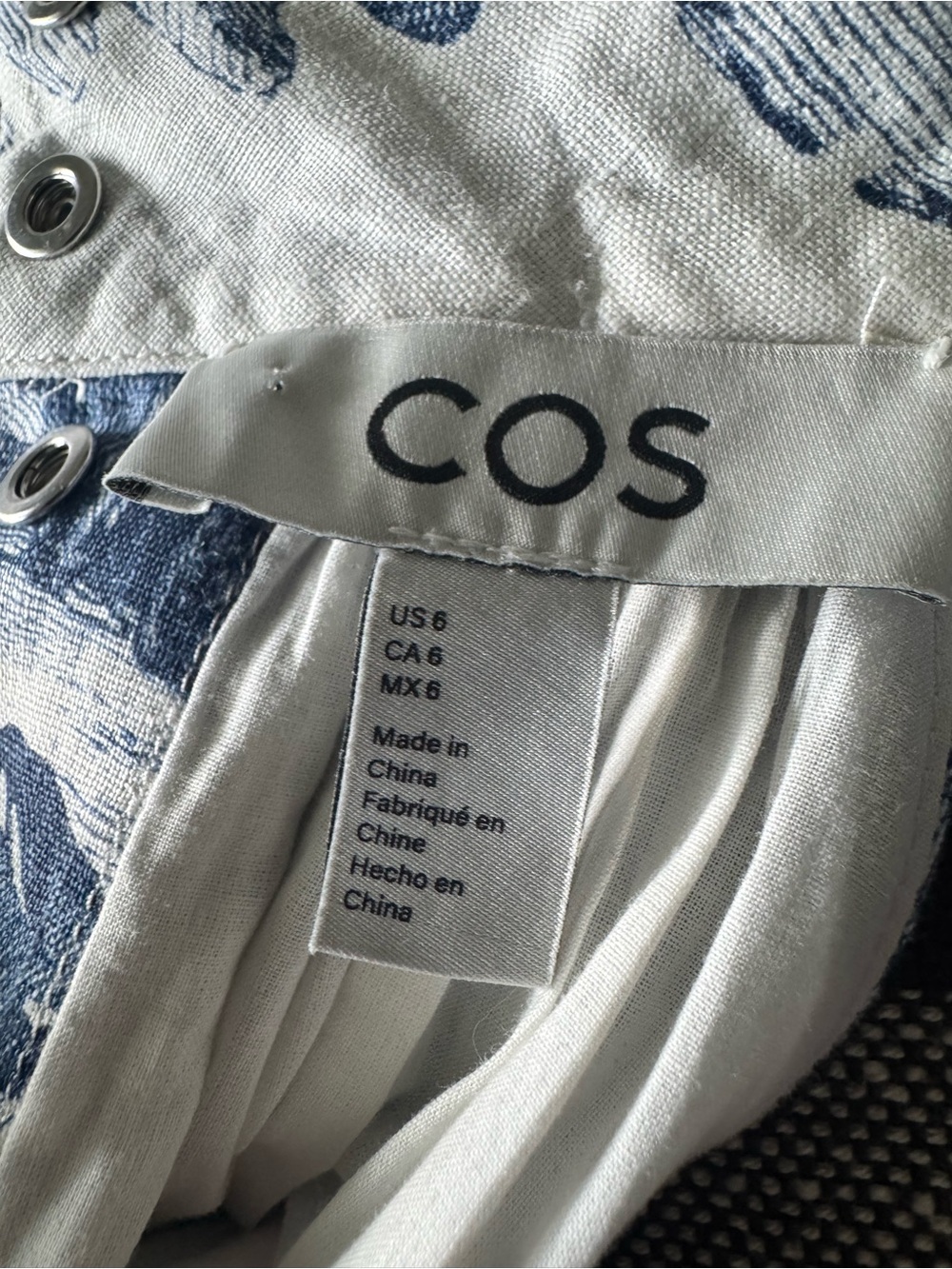 Worn 3x EUC COS Blue toile print dress. Size 6. Fully lined. Side pockets. - Picture 9 of 9